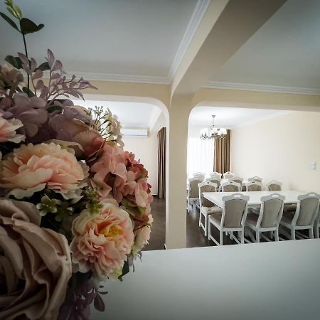 Casa Blanco Hotel Oradea Ngoại thất bức ảnh