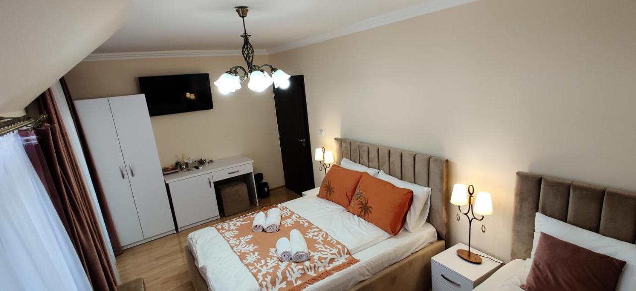 Casa Blanco Hotel Oradea Ngoại thất bức ảnh