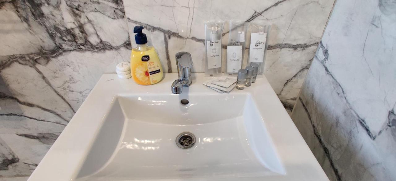 Casa Blanco Hotel Oradea Ngoại thất bức ảnh