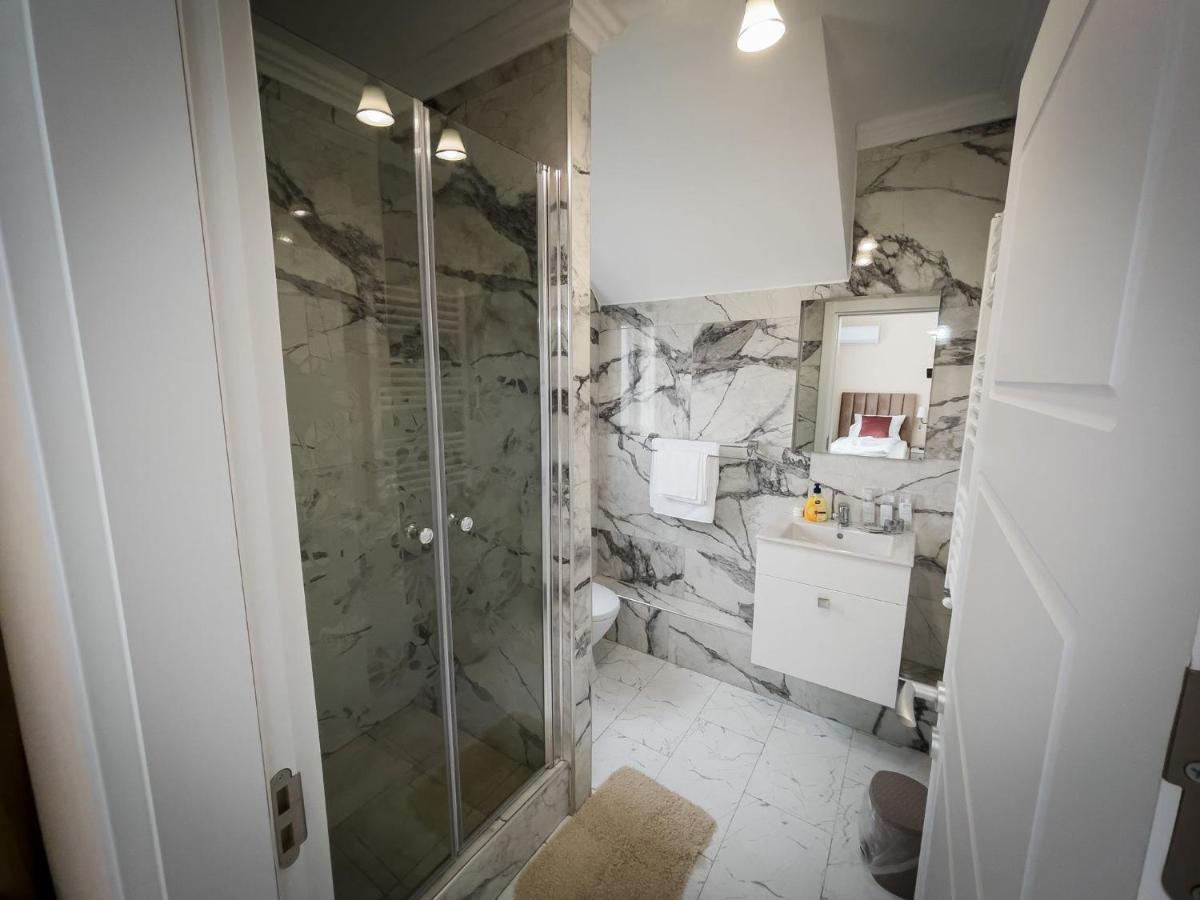 Casa Blanco Hotel Oradea Ngoại thất bức ảnh