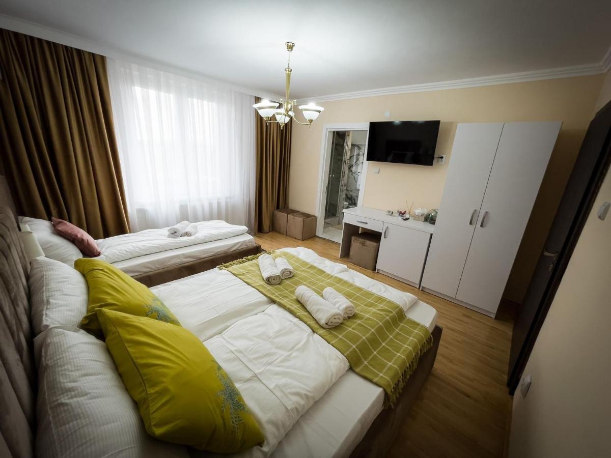 Casa Blanco Hotel Oradea Ngoại thất bức ảnh